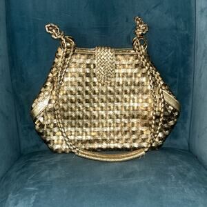Warren Reed Women Gold Metallic Vintage Purse, 12” At Base, 10” Deep, 16” Strap
